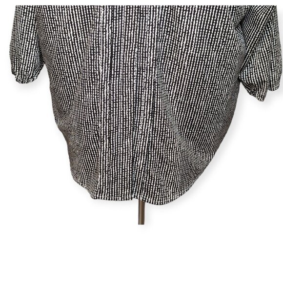 212 Collection Black & White Seersucker Long Sleeve Button Front Top Size 1X - Picture 3 of 14